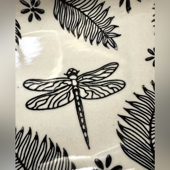 NEW Stoneware Dragonfly and Fern Plate, Black and White, Tray, Decor, gift - Picture 7 of 10